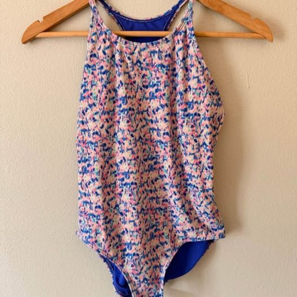 Athleta girl one piece bathing suit in EUC